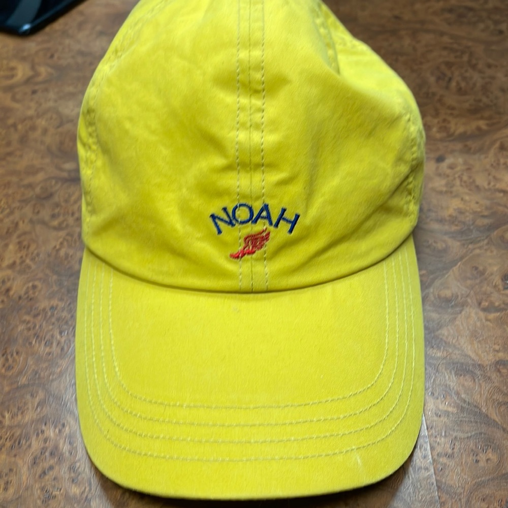 Noah x Barbour hat
